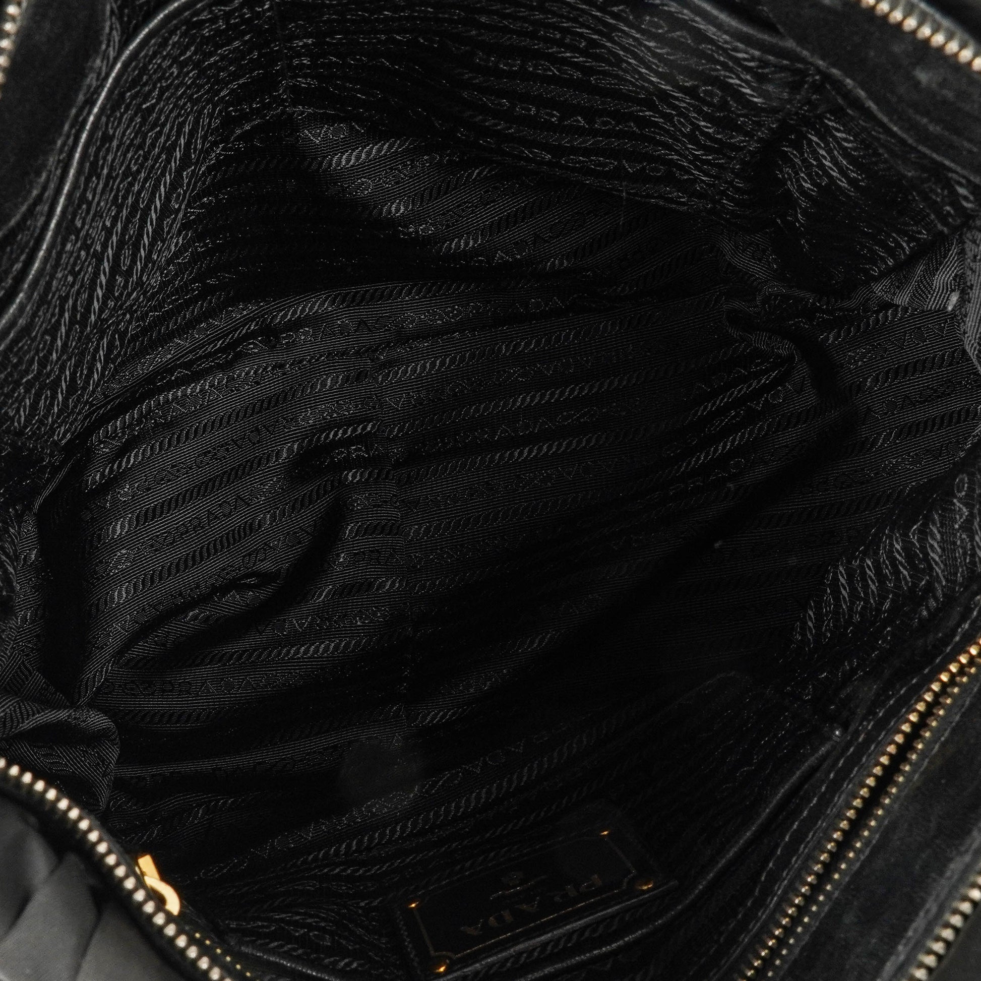 Prada Tessuto Gaufre Tasche aus schwarzem Nylon