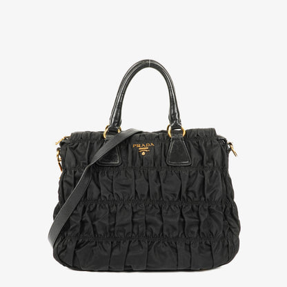 Prada Tessuto Gaufre Tasche aus schwarzem Nylon