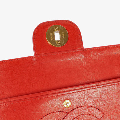 Chanel Vintage Classic Medium Double Flap Tasche aus rotem gestepptem Lammleder mit 24-karätig vergoldeter Hardware