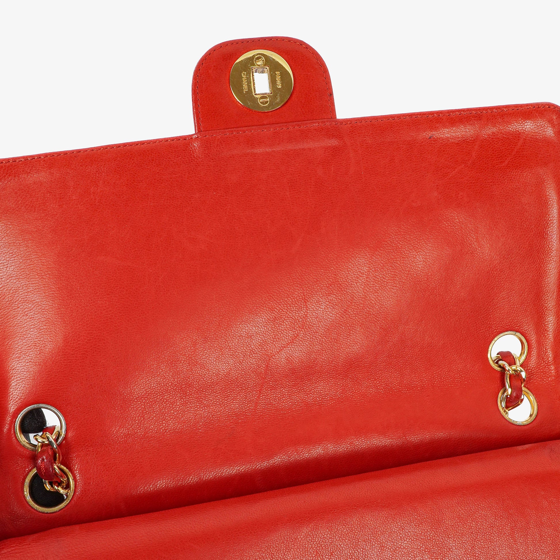 Chanel Vintage Classic Medium Double Flap Tasche aus rotem gestepptem Lammleder mit 24-karätig vergoldeter Hardware