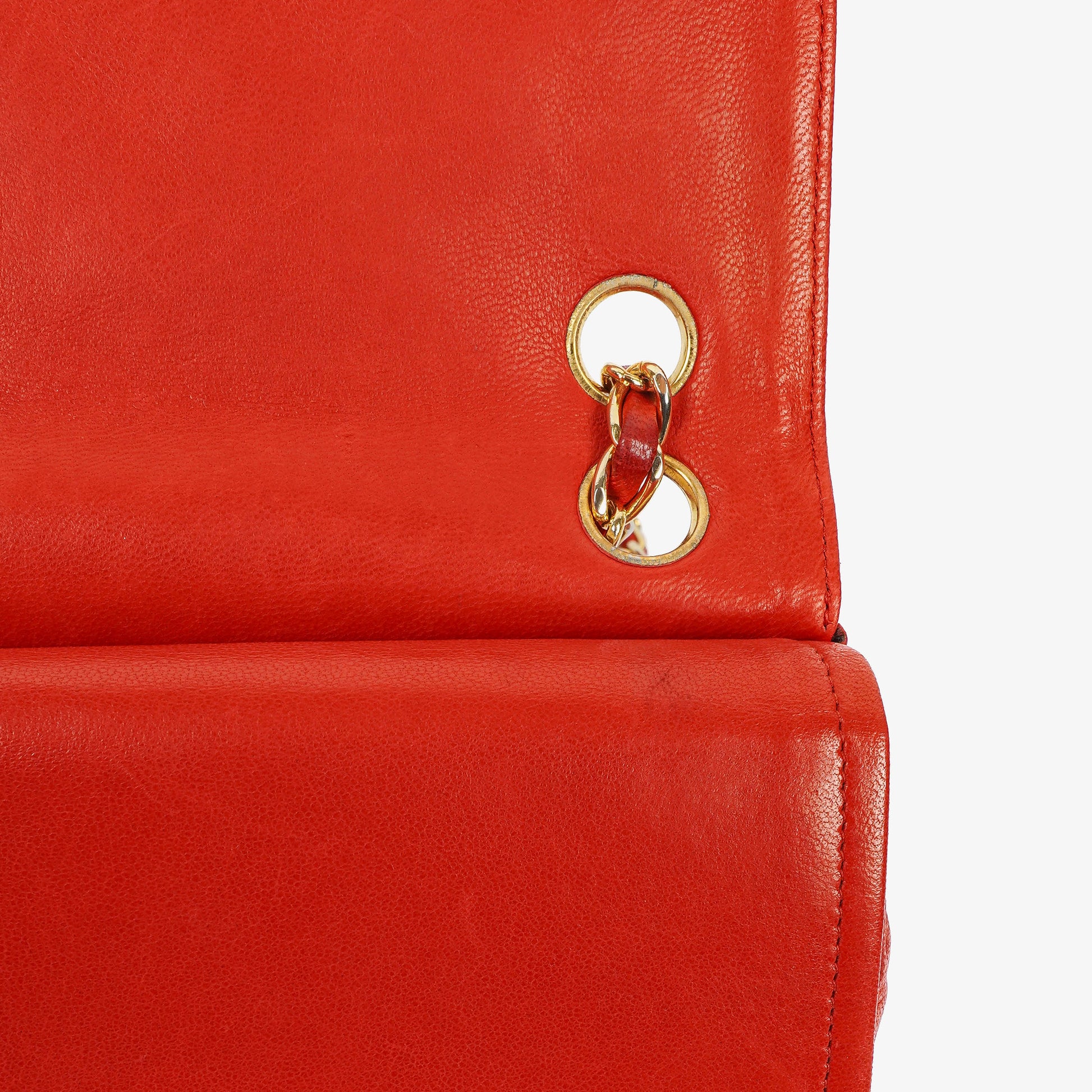 Chanel Vintage Classic Medium Double Flap Tasche aus rotem gestepptem Lammleder mit 24-karätig vergoldeter Hardware