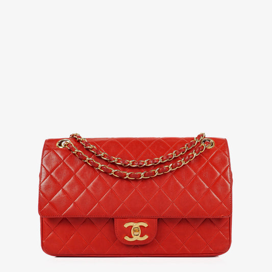 Chanel Vintage Classic Medium Double Flap Tasche aus rotem gestepptem Lammleder mit 24-karätig vergoldeter Hardware