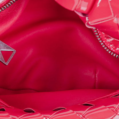 Bottega Veneta Mini Jodie Tasche aus rosa Lackleder