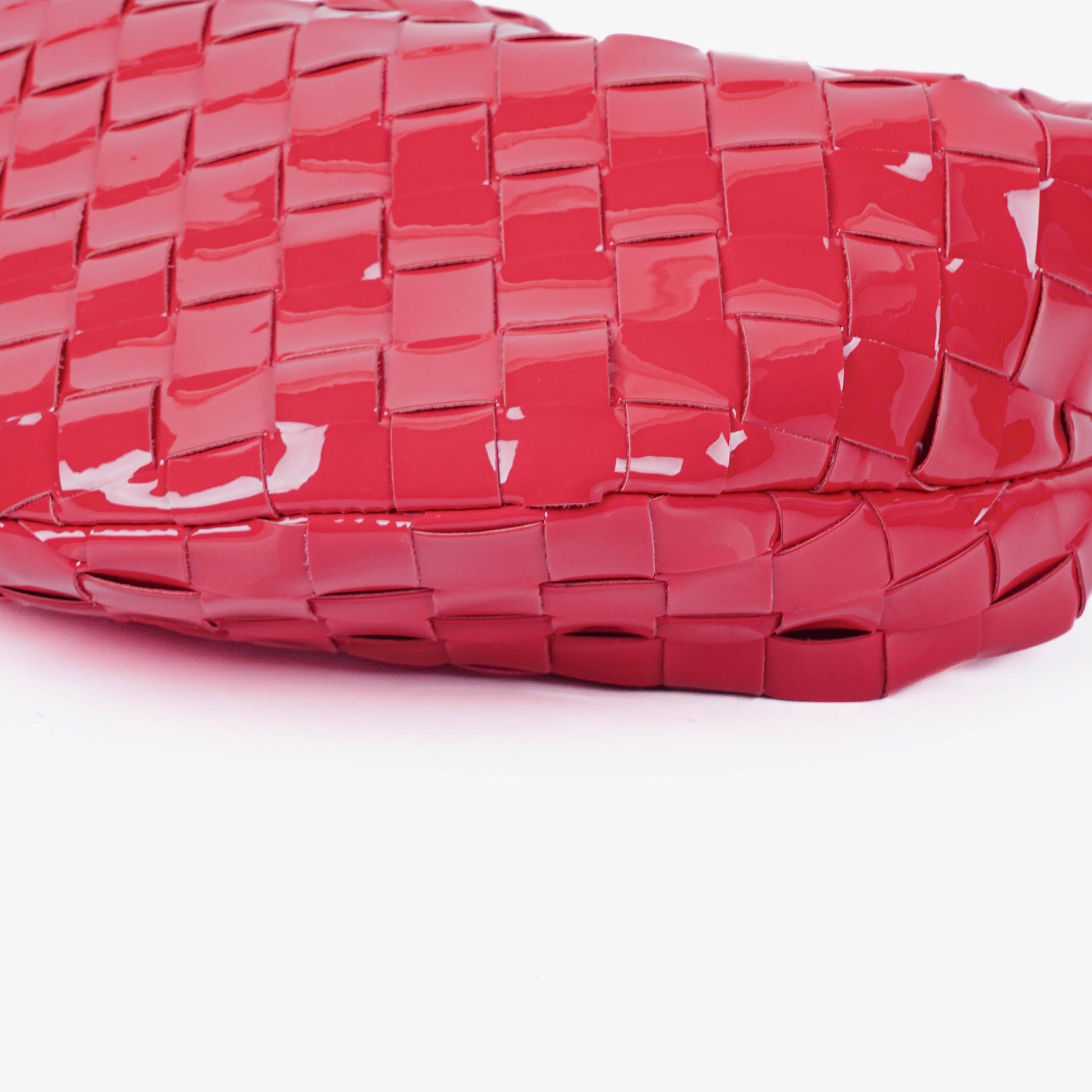 Bottega Veneta Mini Jodie Tasche aus rosa Lackleder