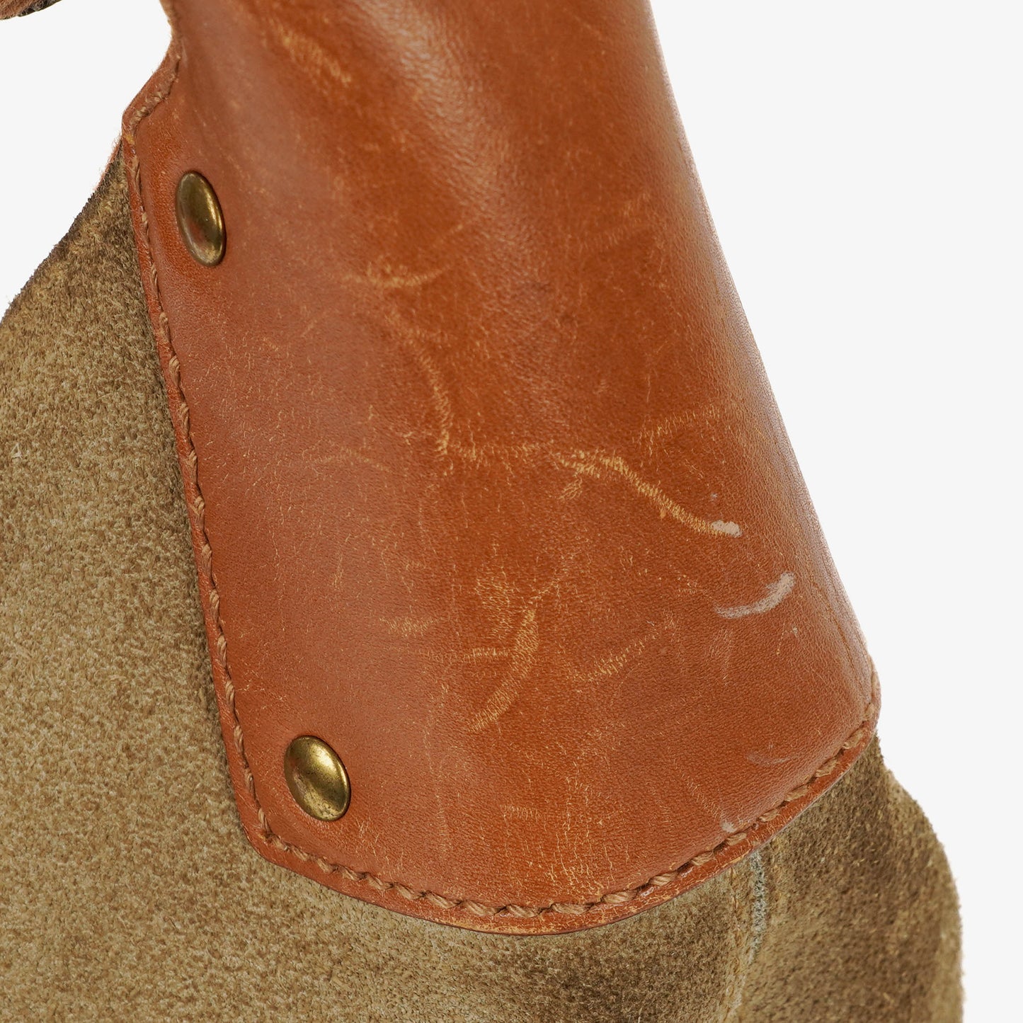 Gucci Hobo-Tasche mit Wildledergriff und Ring