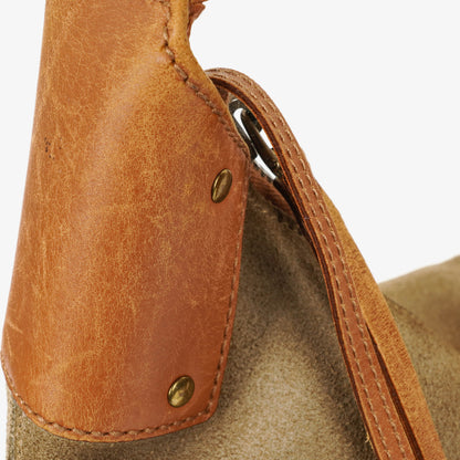 Gucci Hobo-Tasche mit Wildledergriff und Ring