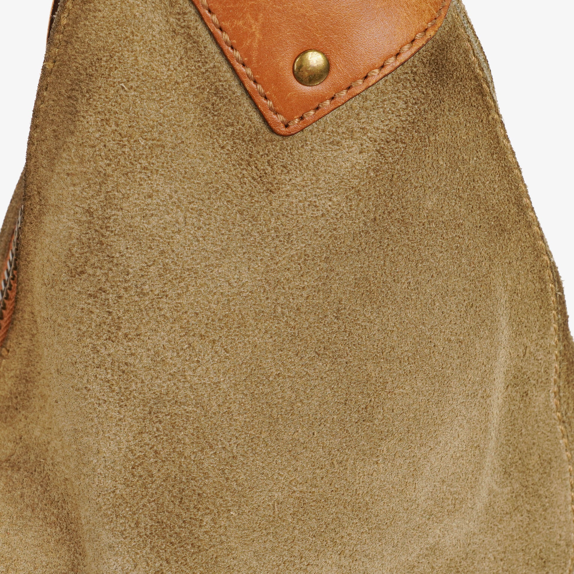 Gucci Hobo-Tasche mit Wildledergriff und Ring