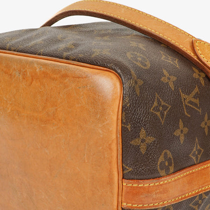 Louis Vuitton Petit Noe Schultertasche aus Monogramm-Canvas
