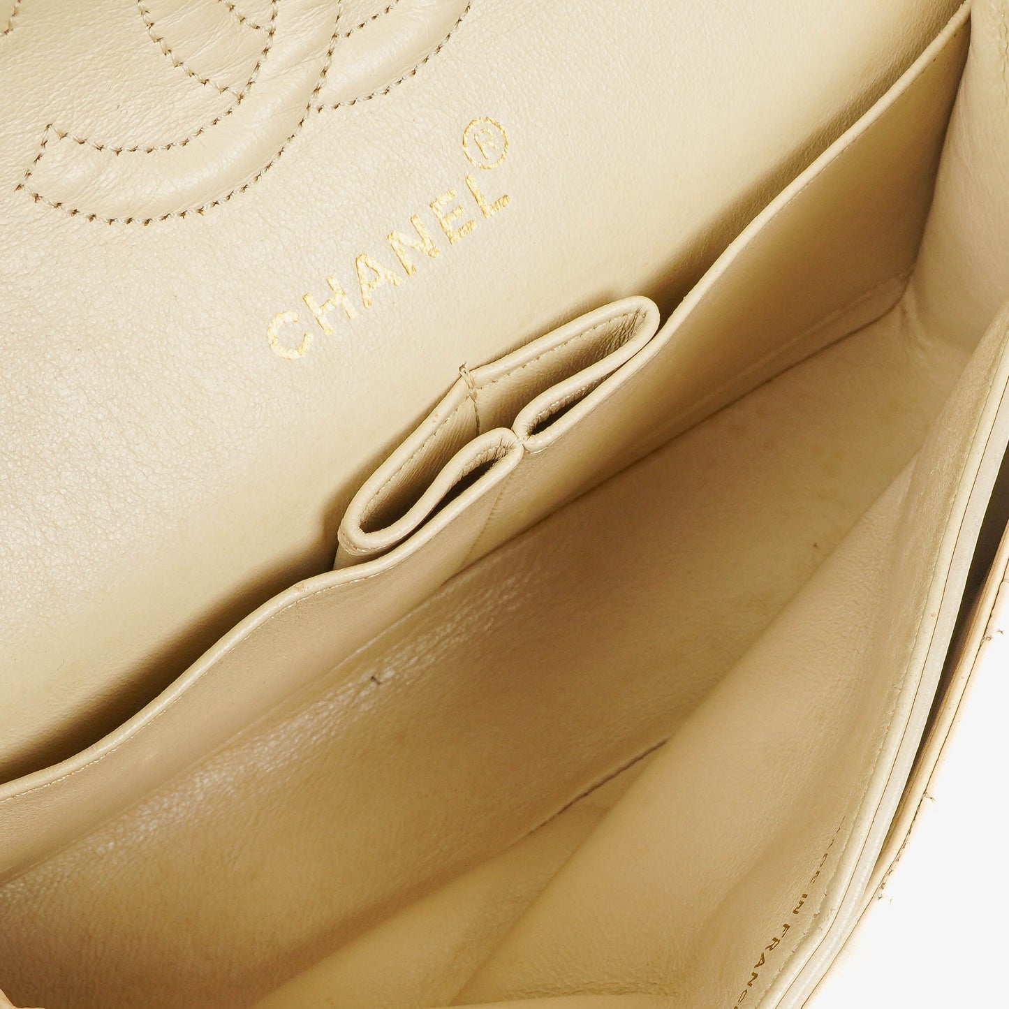 Chanel Medium Classic Vintage Double Flap Tasche aus gestepptem Lammleder mit 24K goldbeschichteten Beschlägen