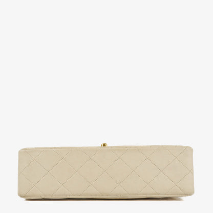 Chanel Medium Classic Vintage Double Flap Tasche aus gestepptem Lammleder mit 24K goldbeschichteten Beschlägen