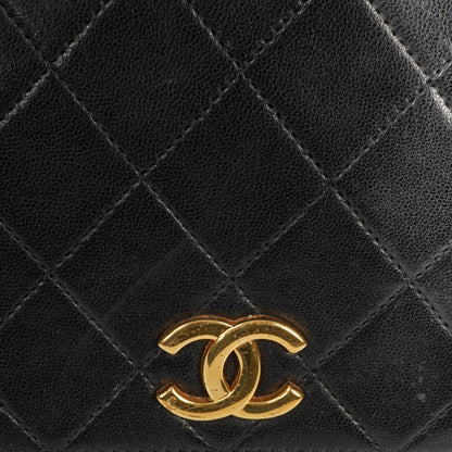 Chanel Classic Full Flap Tasche aus schwarzem gestepptem Leder mit 24K vergoldeten Beschlägen