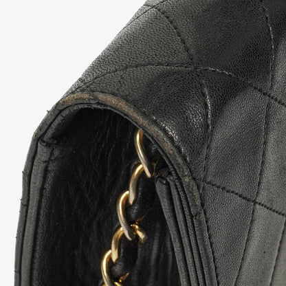 Chanel Classic Full Flap Tasche aus schwarzem gestepptem Leder mit 24K vergoldeten Beschlägen