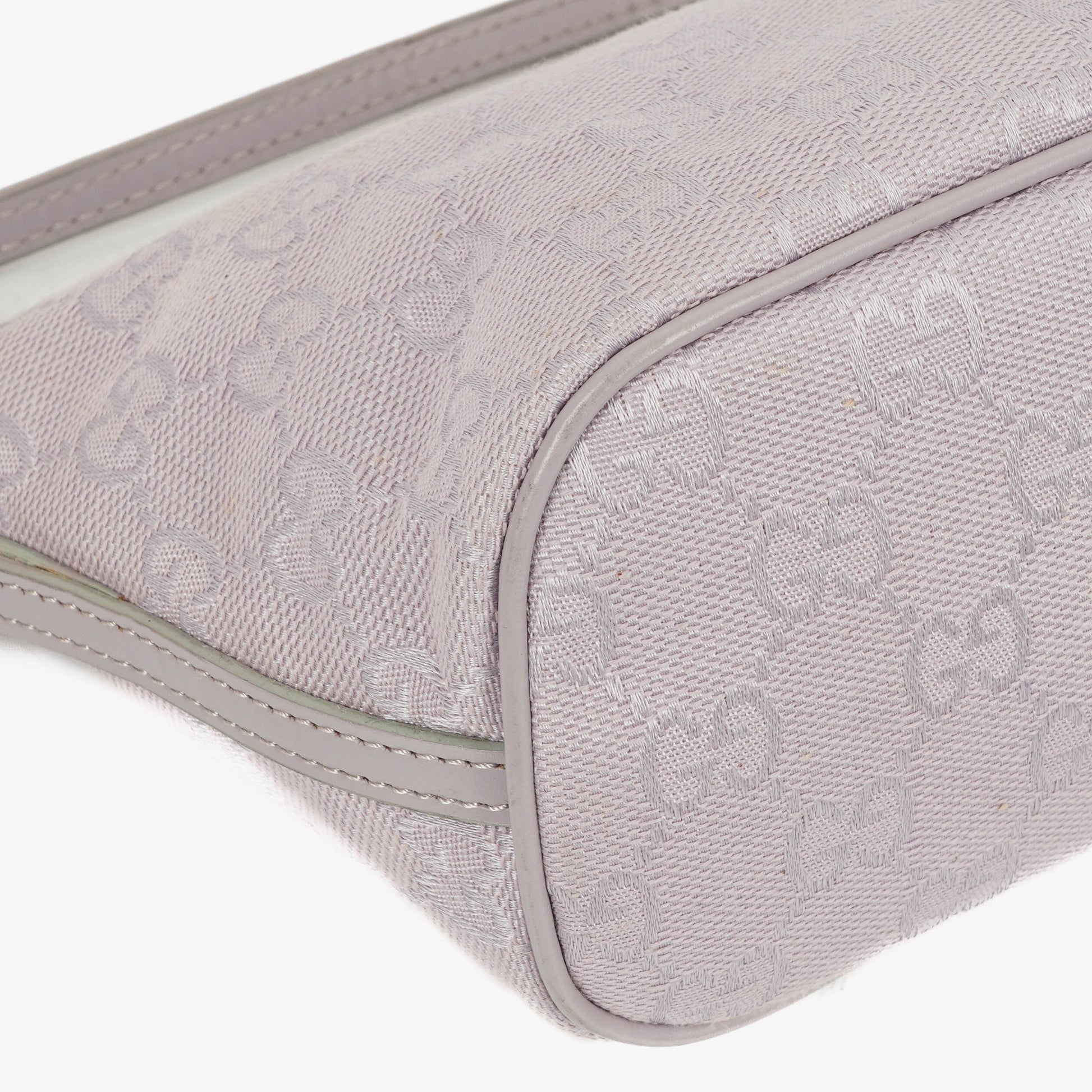 Gucci Mini Baguette Pochette Boat Tasche mit GG-Monogramm