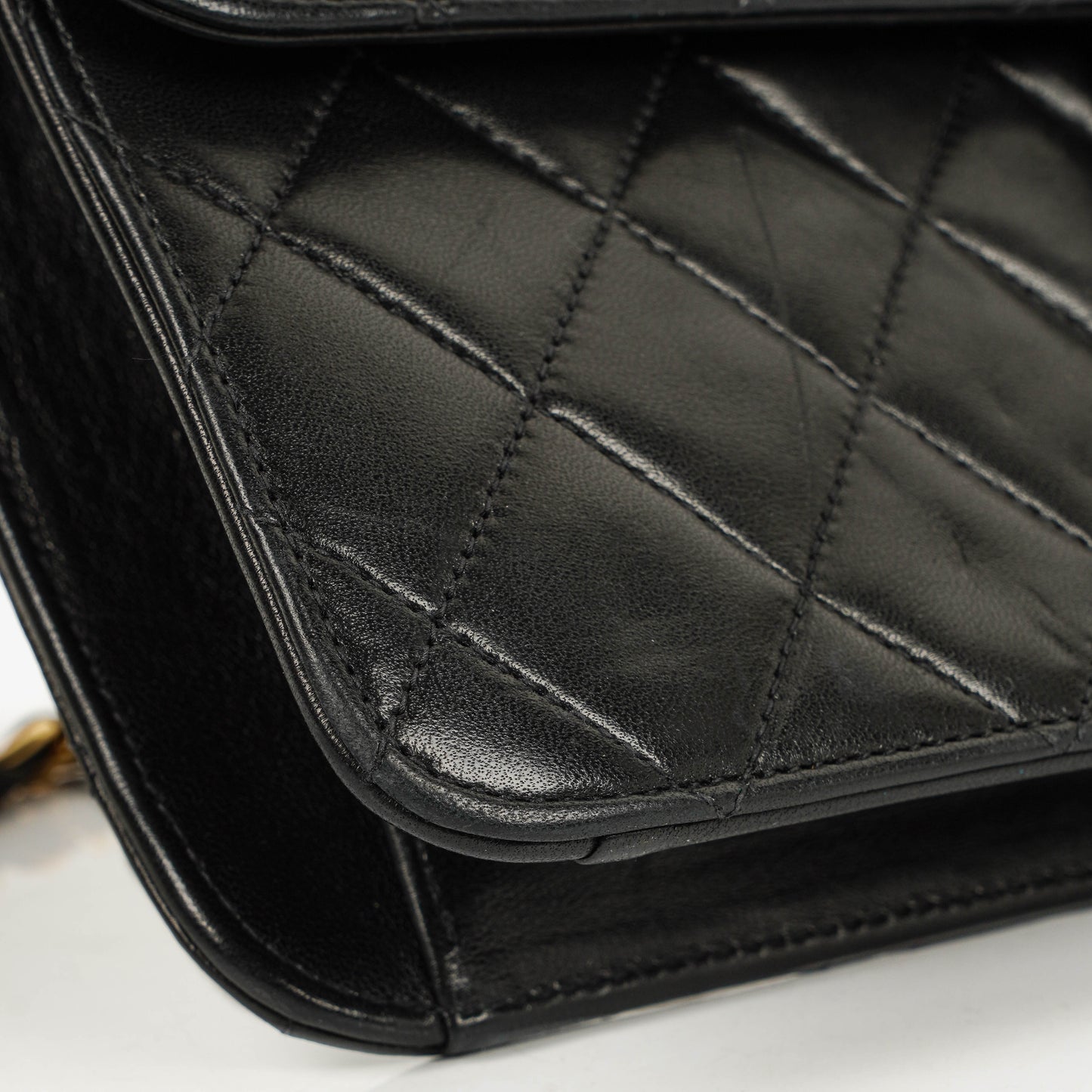 Chanel Medium Classic Single Flap Tasche aus schwarzem gestepptem Lammleder mit 24K vergoldeten Beschlägen