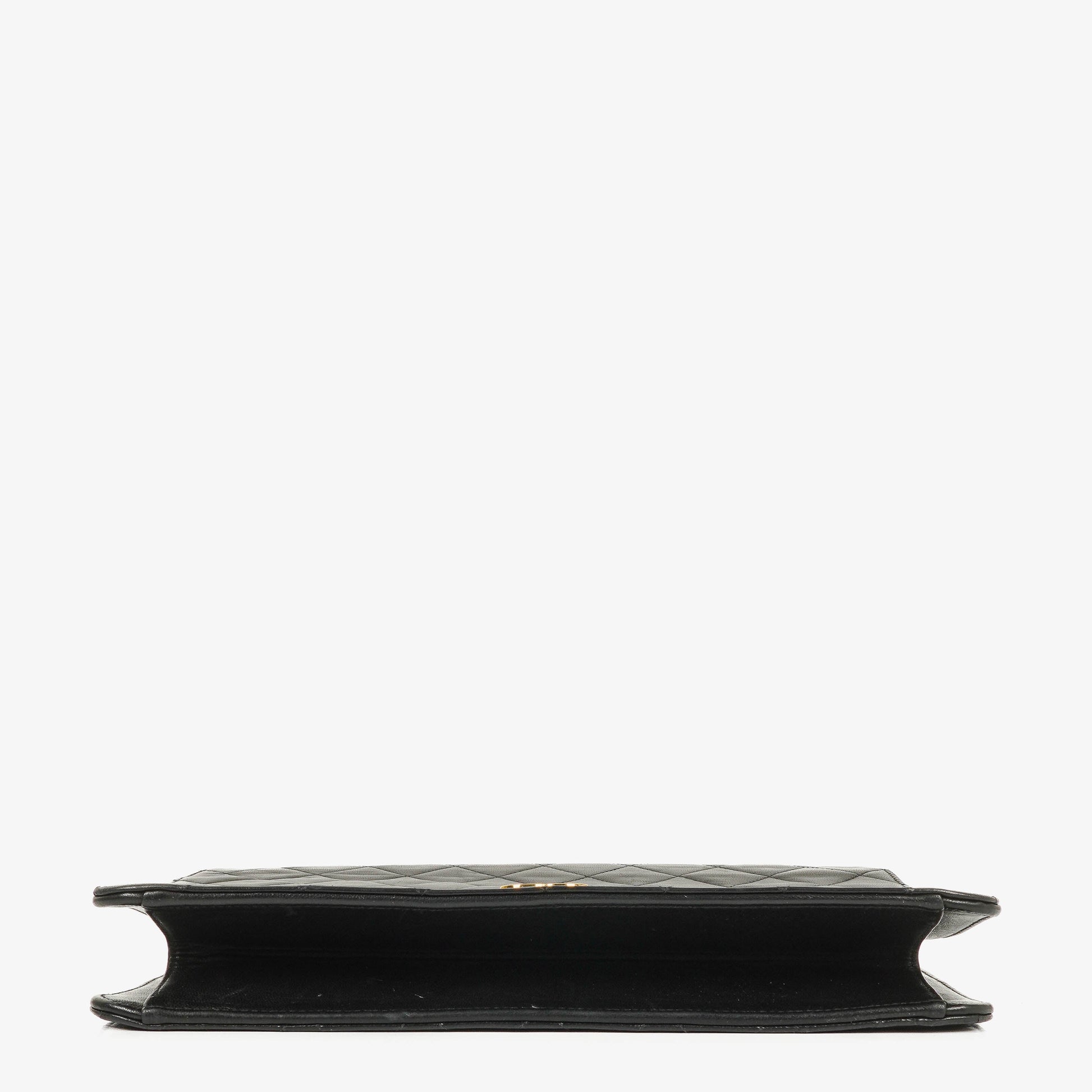 Chanel Medium Classic Single Flap Tasche aus schwarzem gestepptem Lammleder mit 24K vergoldeten Beschlägen