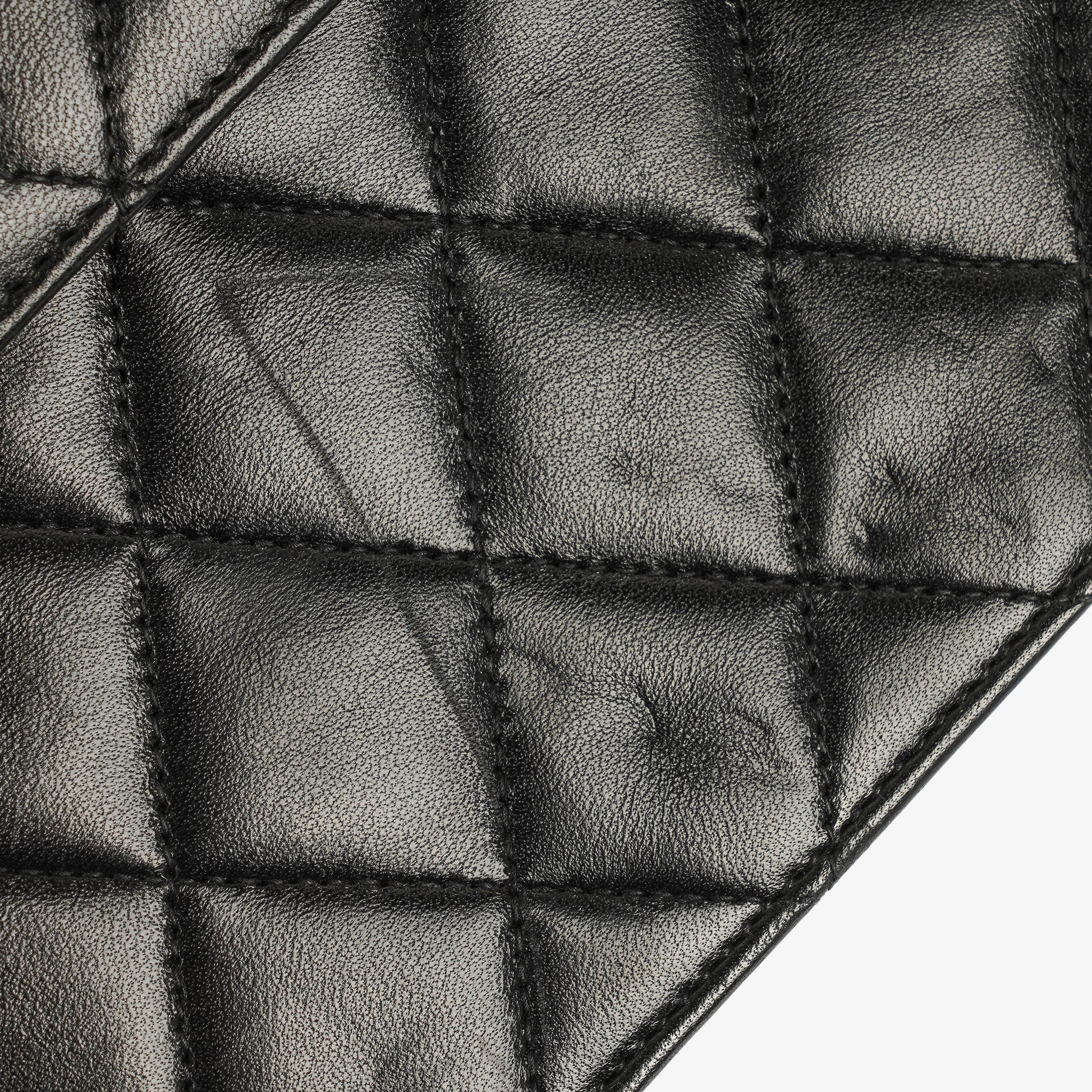 Chanel Medium Classic Single Flap Tasche aus schwarzem gestepptem Lammleder mit 24K vergoldeten Beschlägen