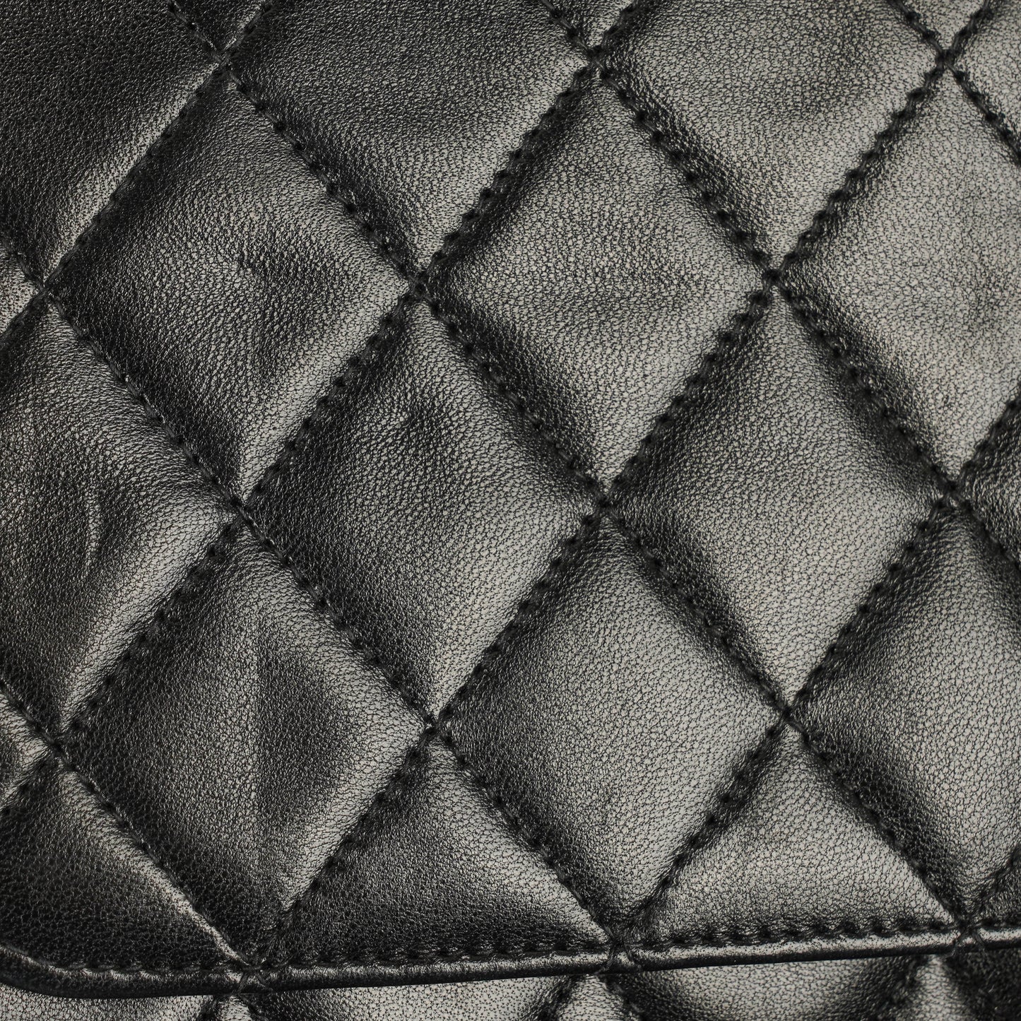 Chanel Medium Classic Single Flap Tasche aus schwarzem gestepptem Lammleder mit 24K vergoldeten Beschlägen