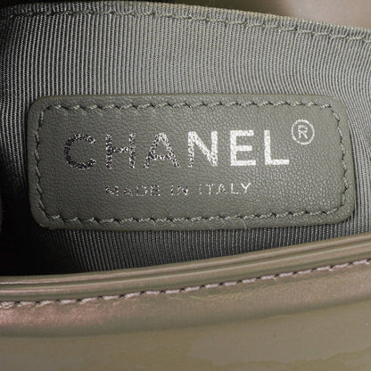 Chanel kleine Boy Flap Tasche aus helllila irisierendem glänzendem Kalbsleder