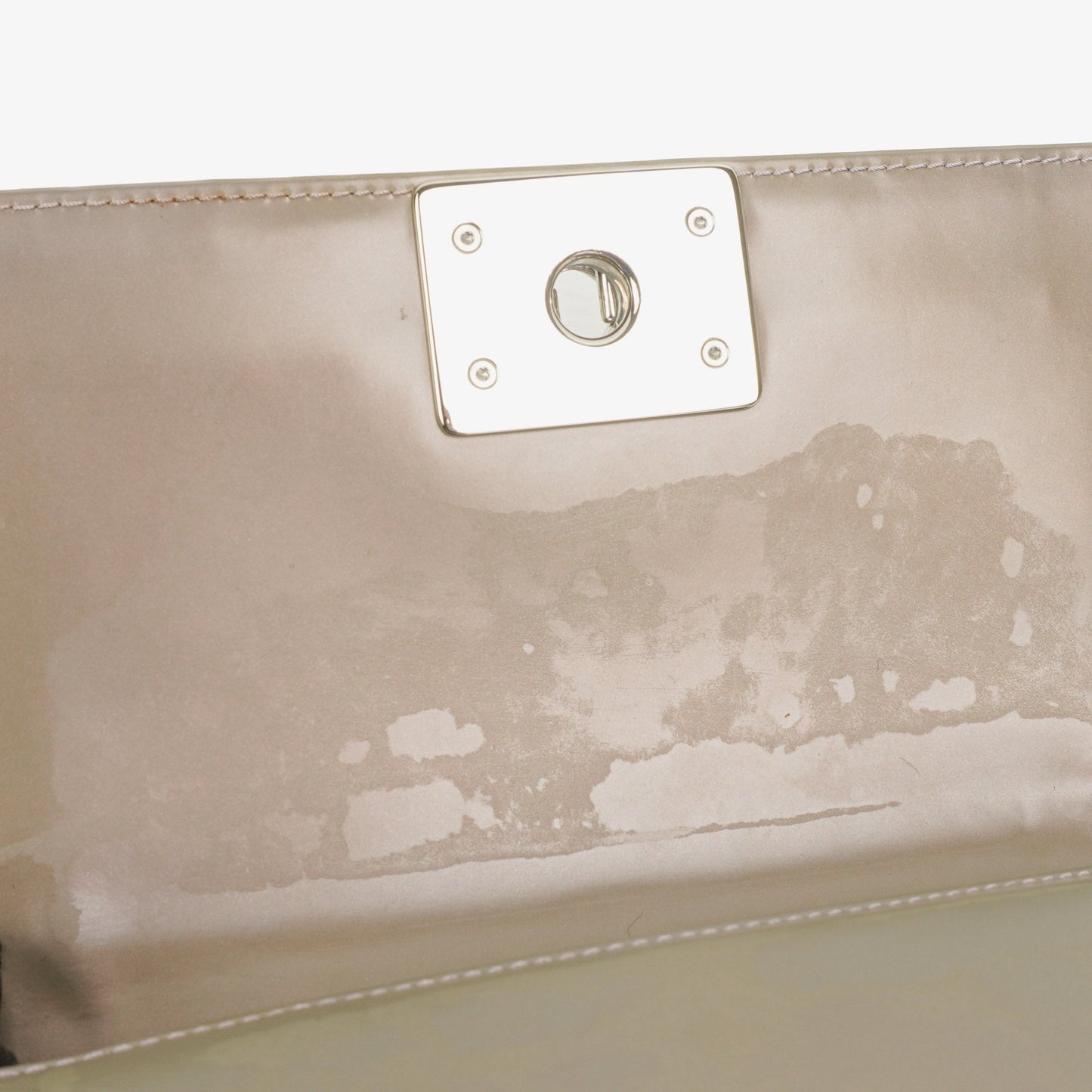 Chanel kleine Boy Flap Tasche aus helllila irisierendem glänzendem Kalbsleder