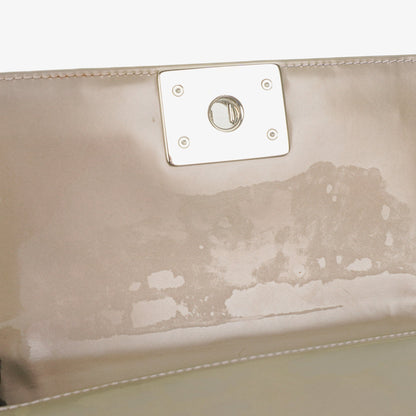 Chanel kleine Boy Flap Tasche aus helllila irisierendem glänzendem Kalbsleder