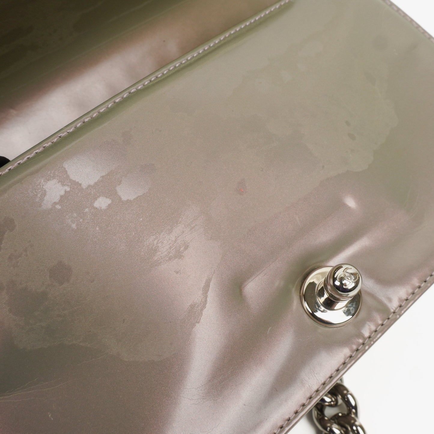 Chanel kleine Boy Flap Tasche aus helllila irisierendem glänzendem Kalbsleder