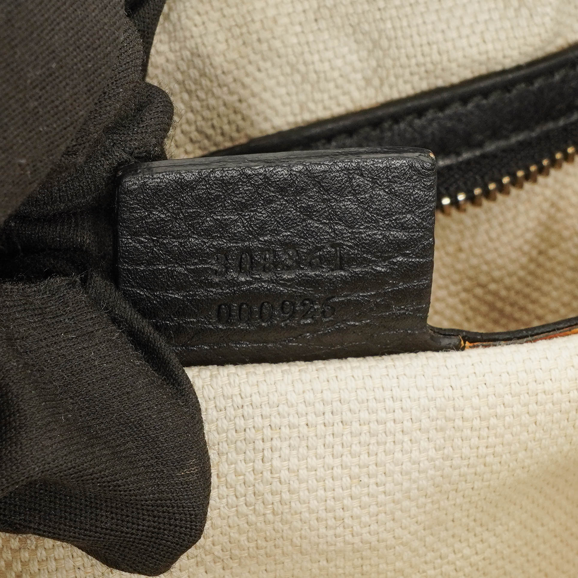 Gucci Soho Tasche aus schwarzem genarbtem Leder