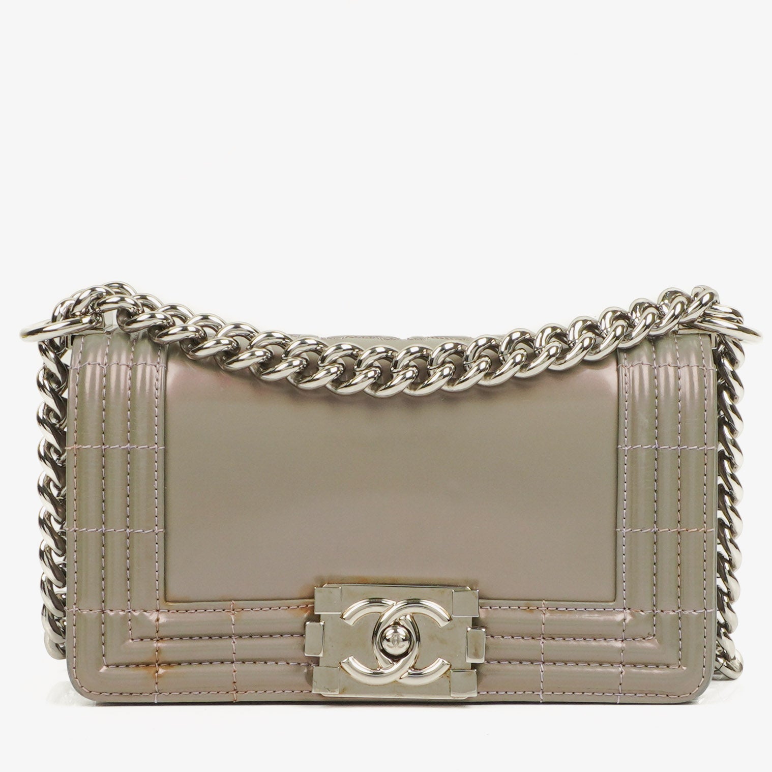 Chanel kleine Boy Flap Tasche aus helllila irisierendem glänzendem Kalbsleder