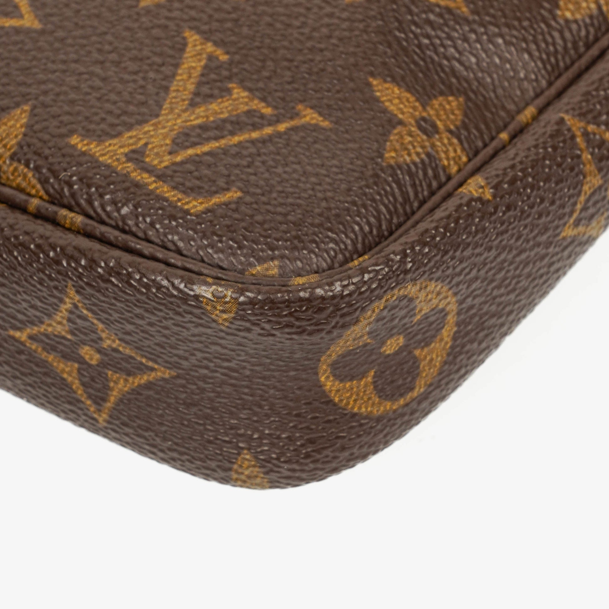 Louis Vuitton Pochette Accessoires Monogram Canvas Clutch Handtasche