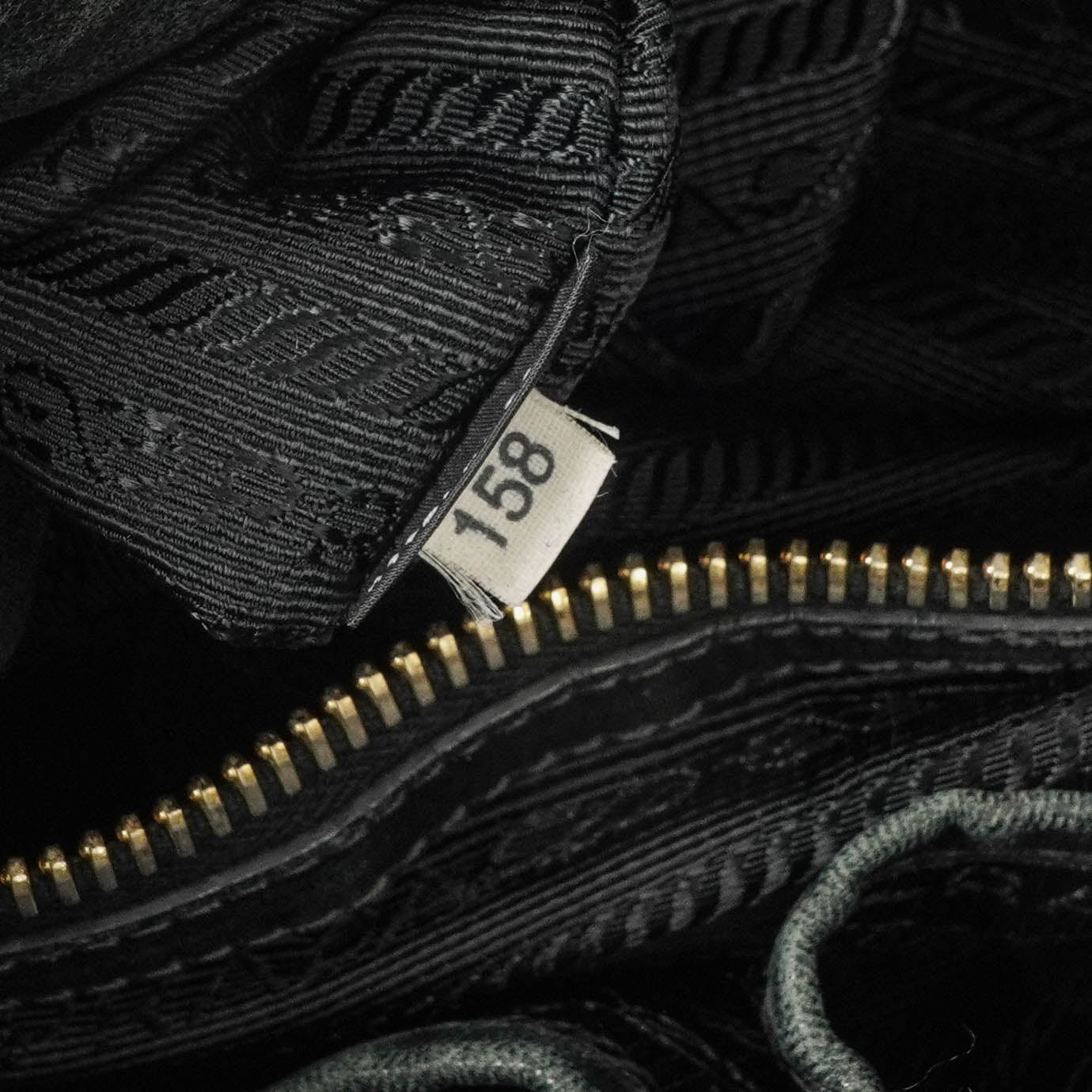 Prada Tessuto Gaufre Nero Tasche