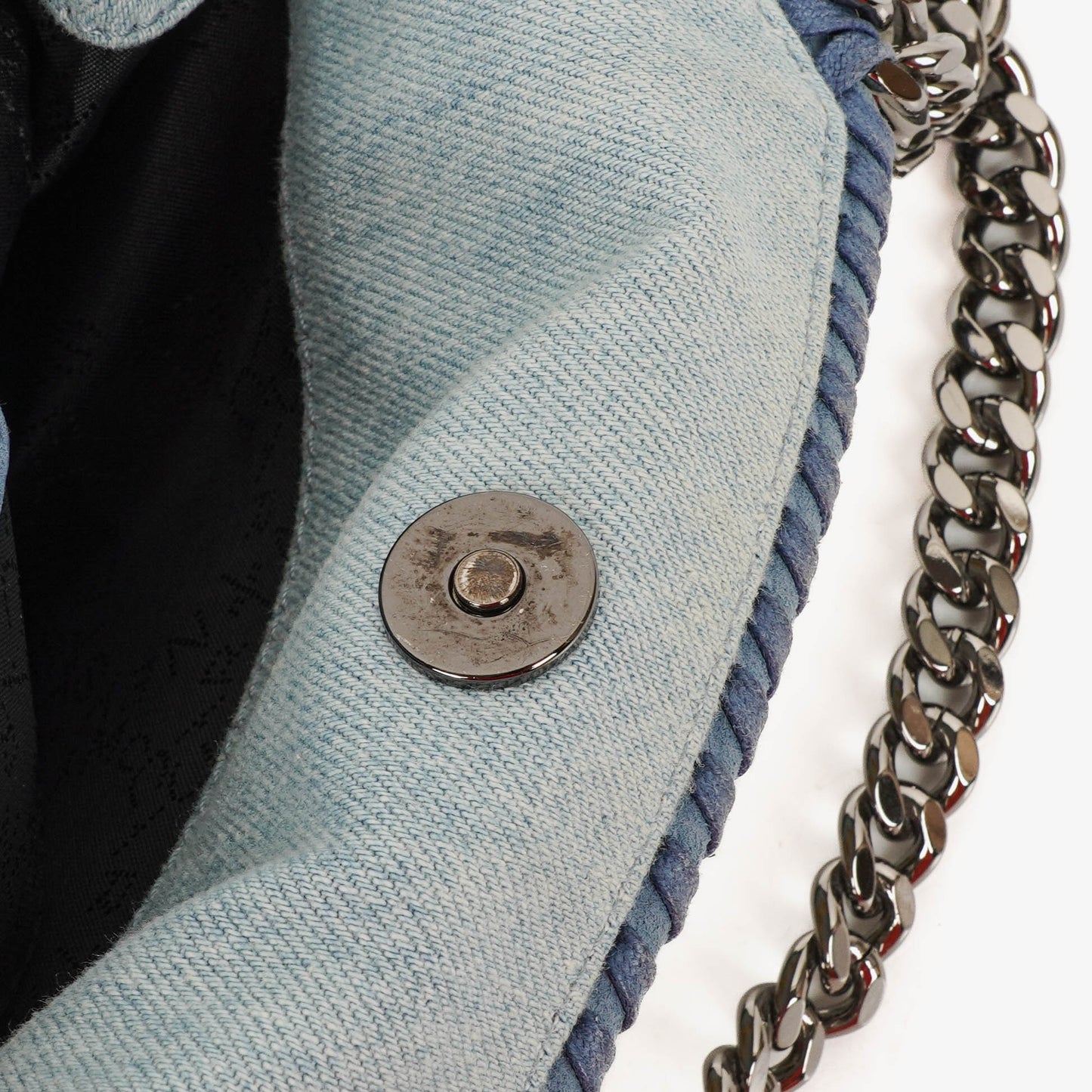 Stella McCartney Falabella Mini Tote aus blauem Denim mit Blumen