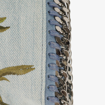 Stella McCartney Falabella Mini Tote aus blauem Denim mit Blumen