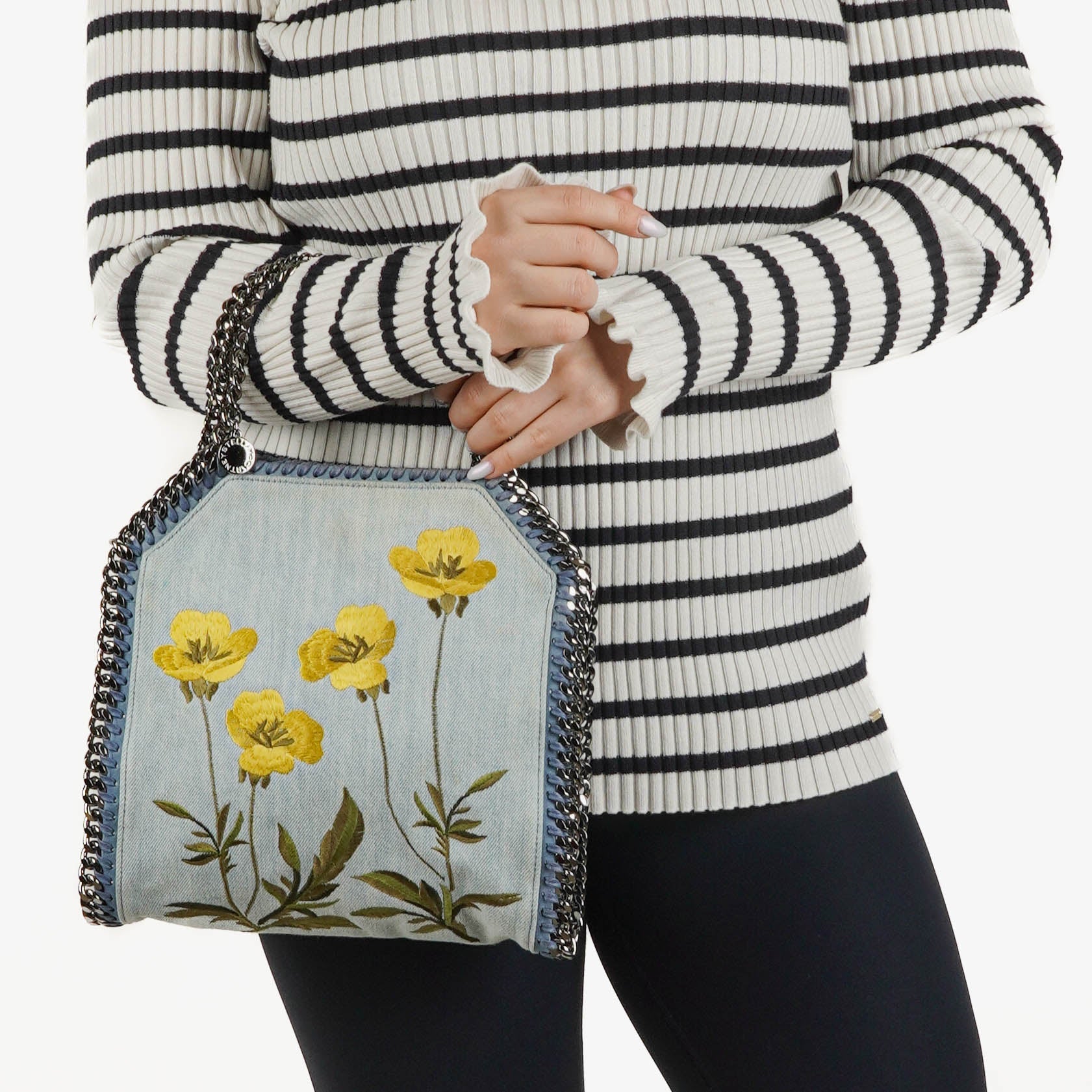 Stella McCartney Falabella Mini Tote aus blauem Denim mit Blumen
