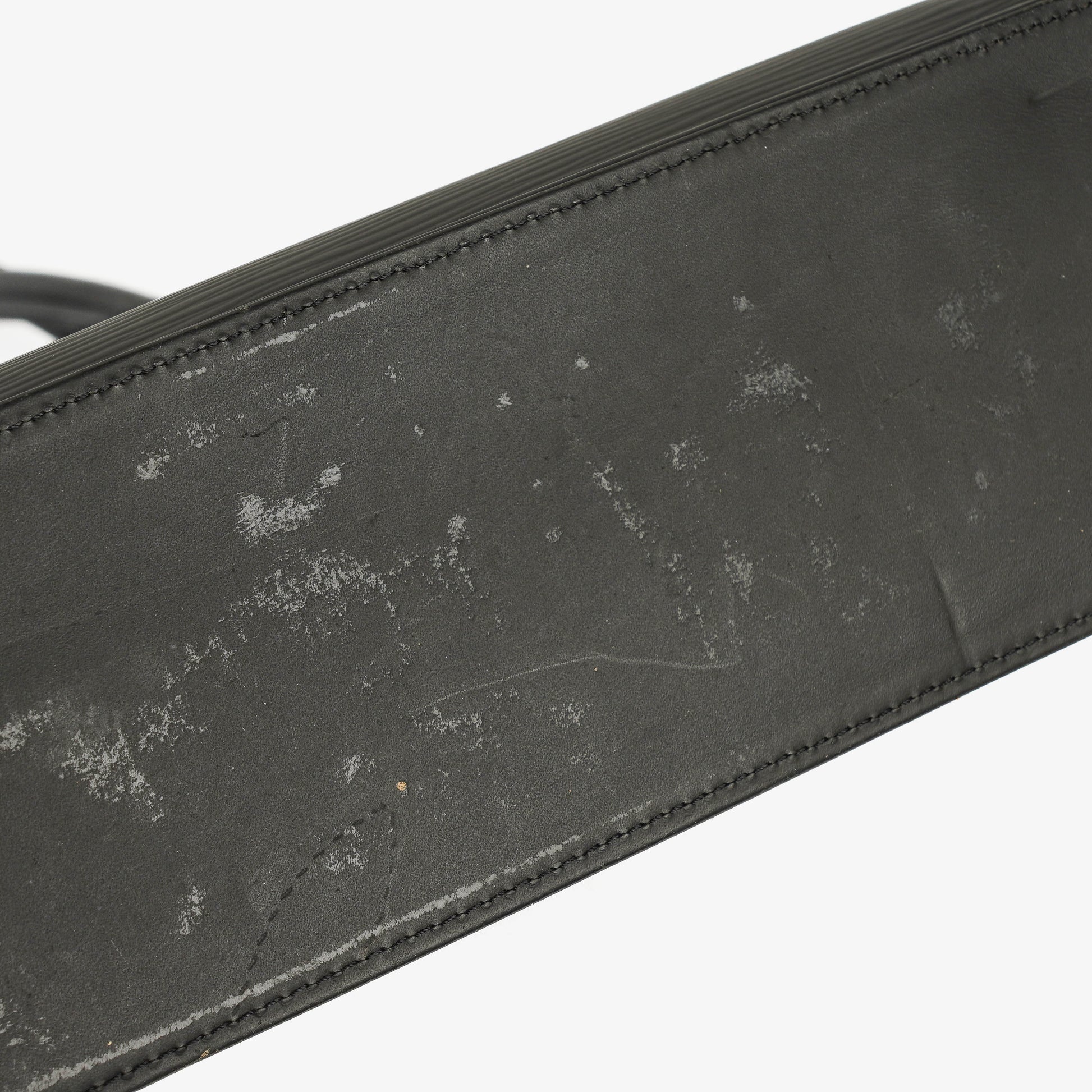 Louis Vuitton Sac Plat Tasche aus schwarzem Epi-Leder
