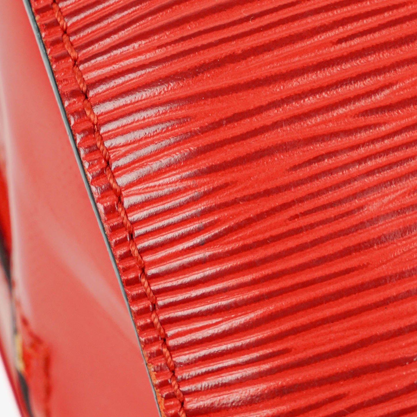 Louis Vuitton Soufflot Handtasche aus rotem Epi-Leder