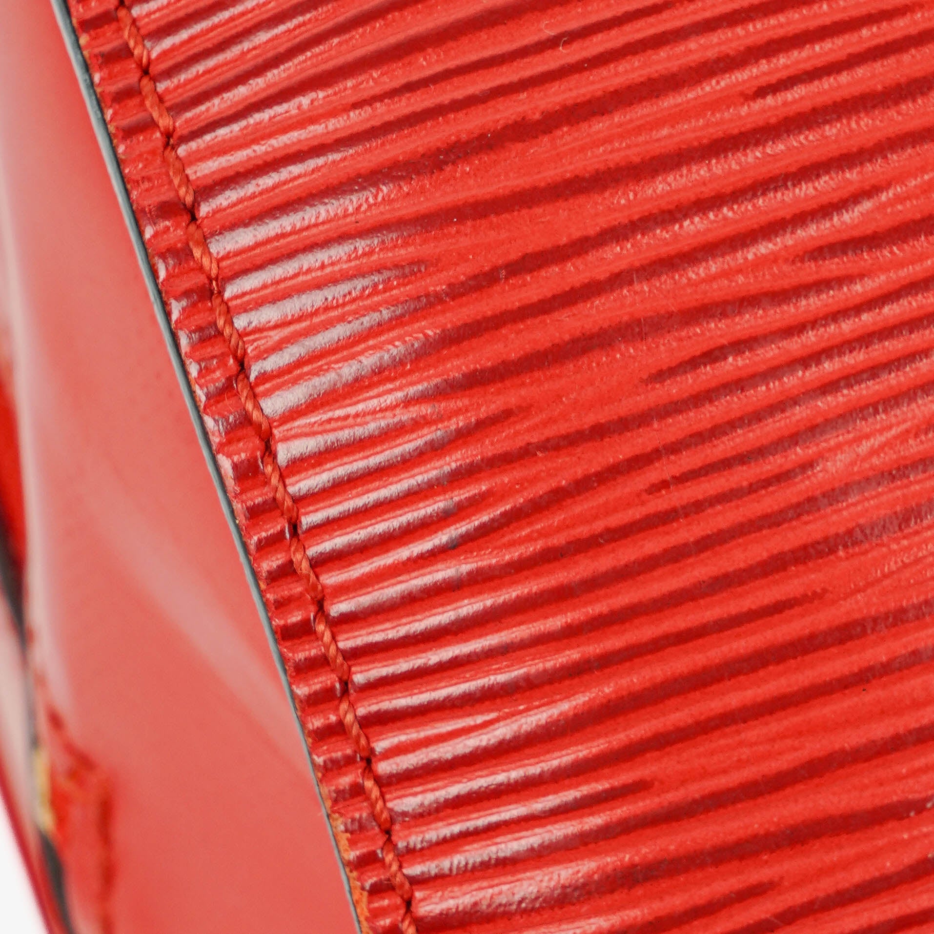 Louis Vuitton Soufflot Handtasche aus rotem Epi-Leder