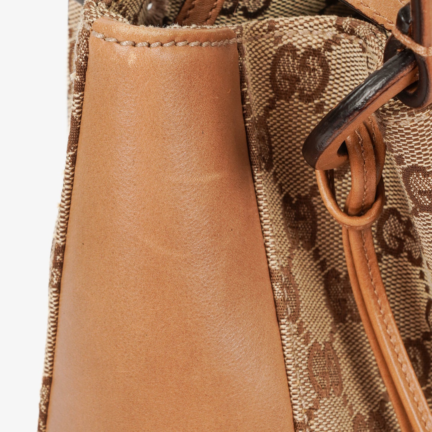 Gucci GG Canvas Tote Bag in Beige