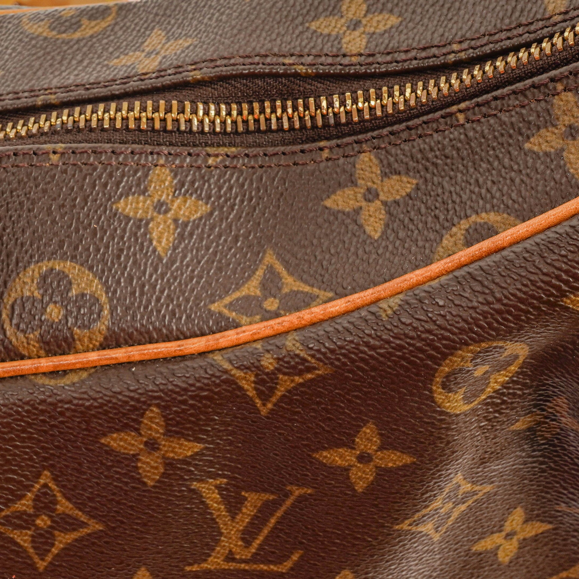 Louis Vuitton Boulogne Tasche aus Monogram Canvas
