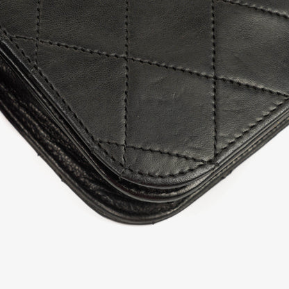 Chanel Classic Full Flap Bag aus schwarzem gestepptem Leder mit 24K vergoldeter Hardware