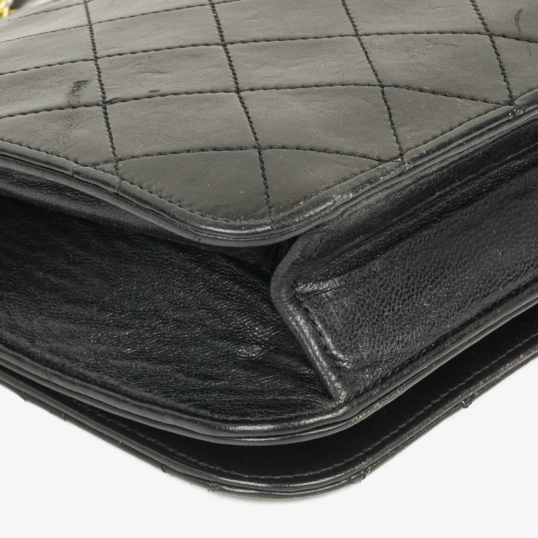 Chanel Classic Full Flap Bag aus schwarzem gestepptem Leder mit 24K vergoldeter Hardware