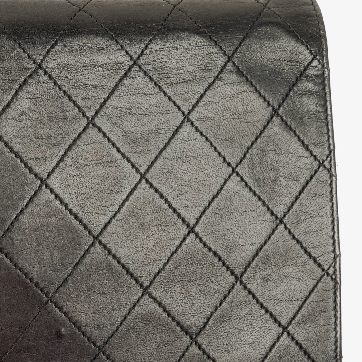 Chanel Classic Full Flap Bag aus schwarzem gestepptem Leder mit 24K vergoldeter Hardware