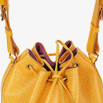 Louis Vuitton Petit Noe Schultertasche aus gelbem Epi Leder