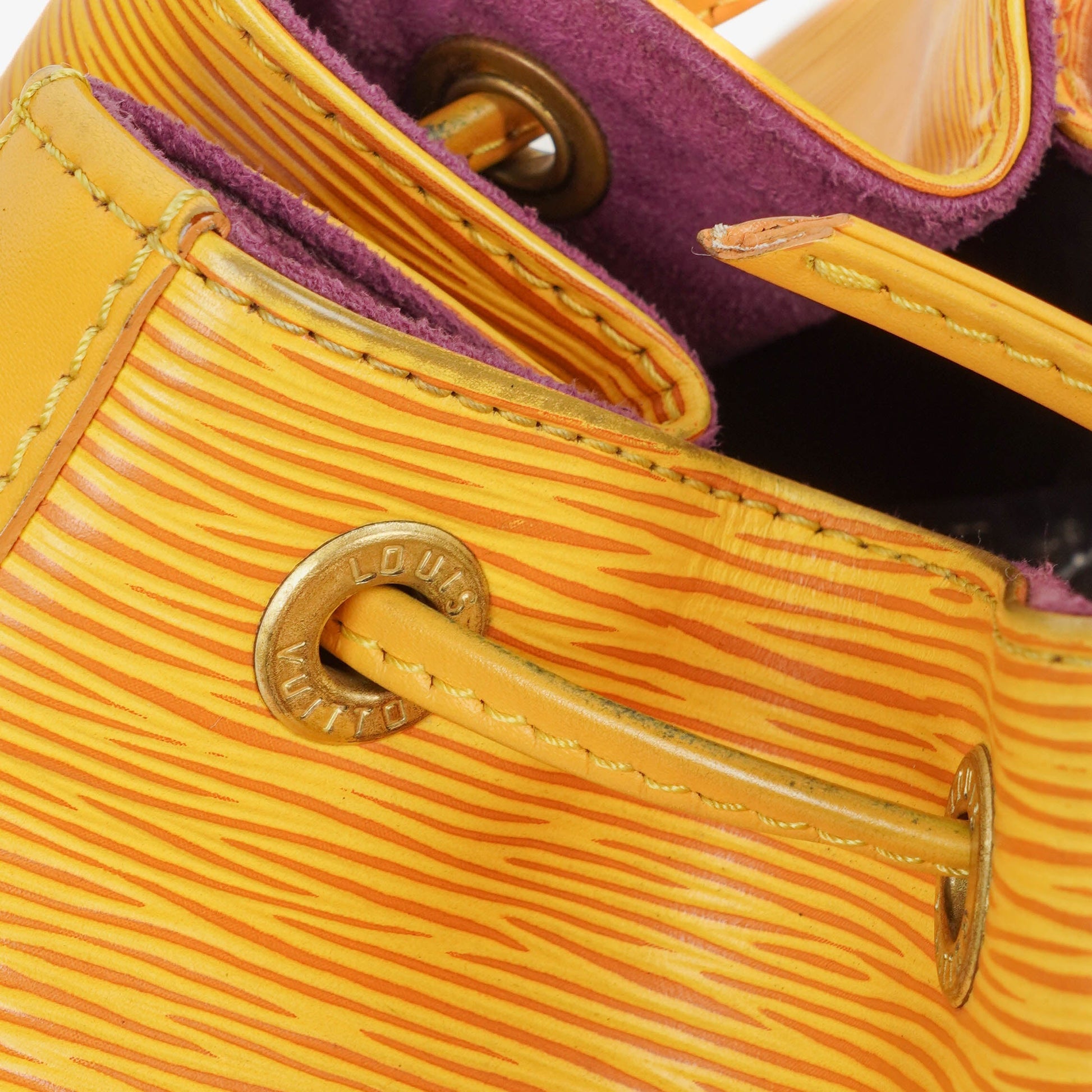 Louis Vuitton Petit Noe Schultertasche aus gelbem Epi Leder
