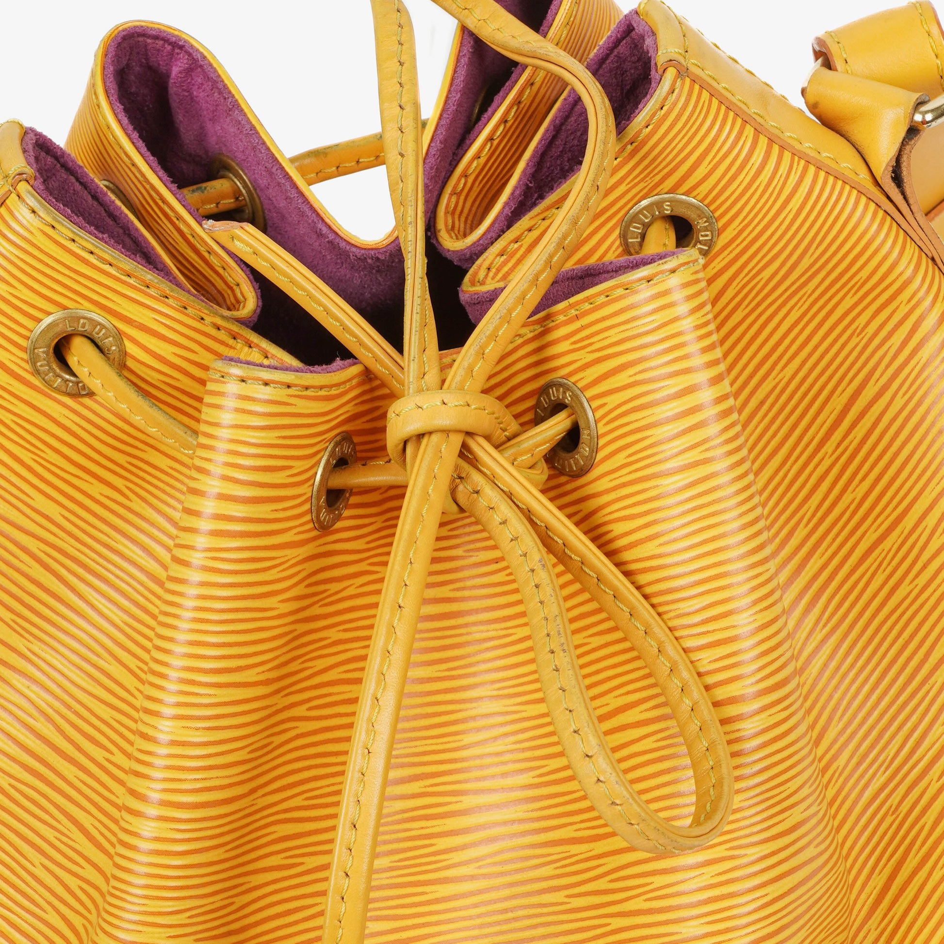 Louis Vuitton Petit Noe Schultertasche aus gelbem Epi Leder