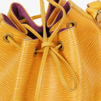 Louis Vuitton Petit Noe Schultertasche aus gelbem Epi Leder