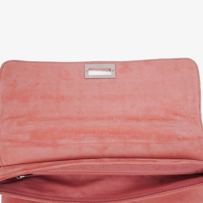 Chanel Chocolate Bar Mademoiselle Flap Tasche aus rosa Wildleder