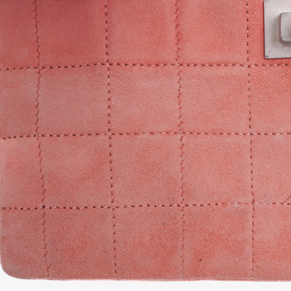 Chanel Chocolate Bar Mademoiselle Flap Tasche aus rosa Wildleder