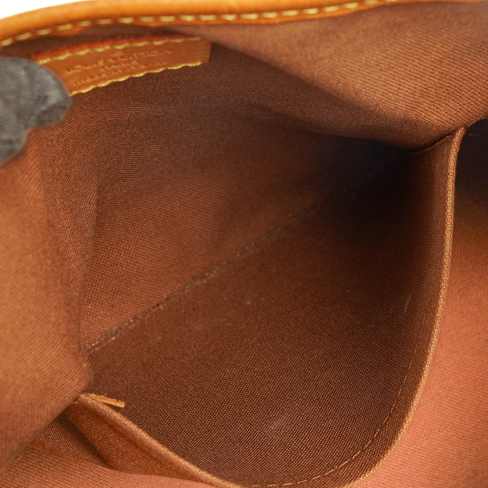 Louis Vuitton Batignolles Tasche aus Monogram Canvas