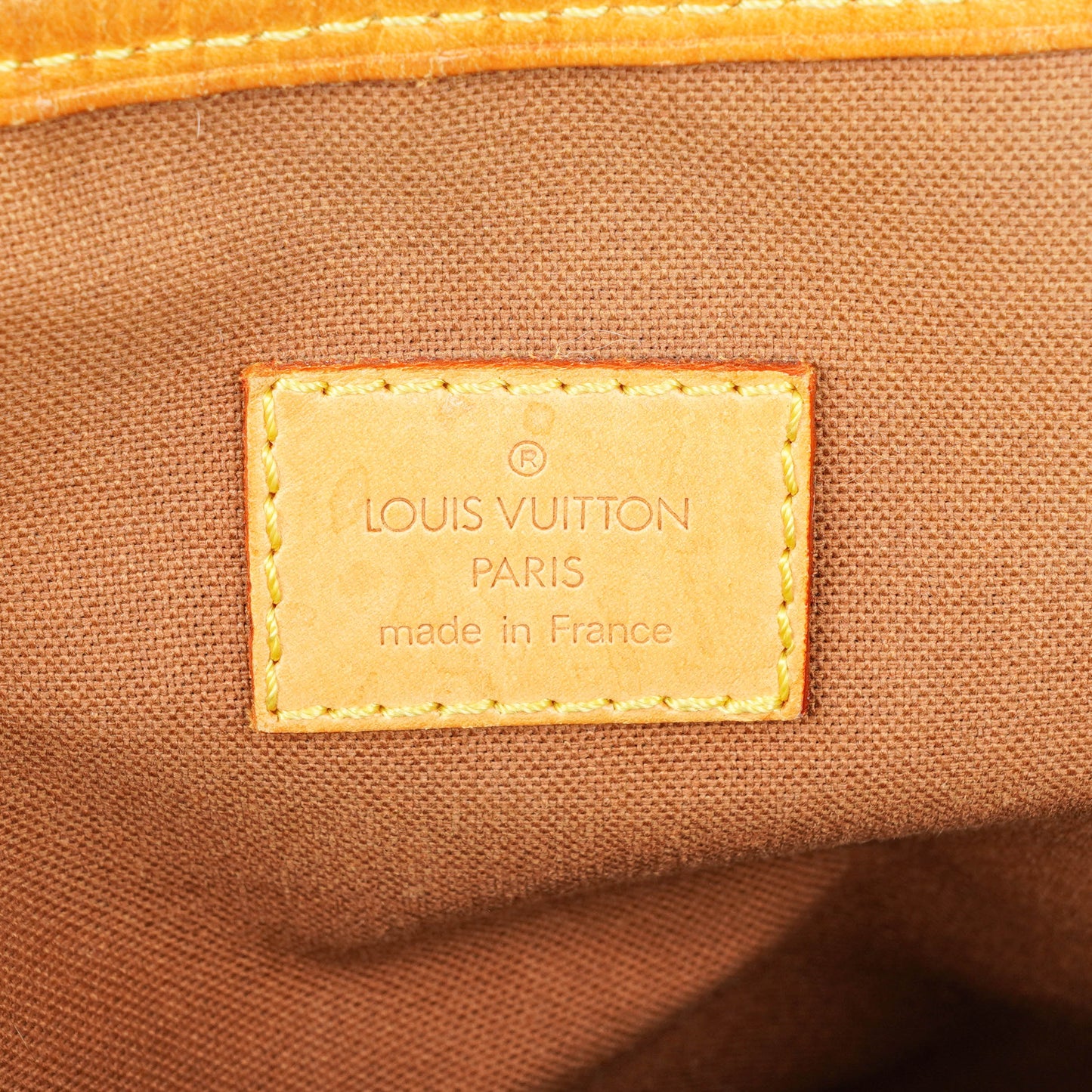Louis Vuitton Batignolles Tasche aus Monogram Canvas