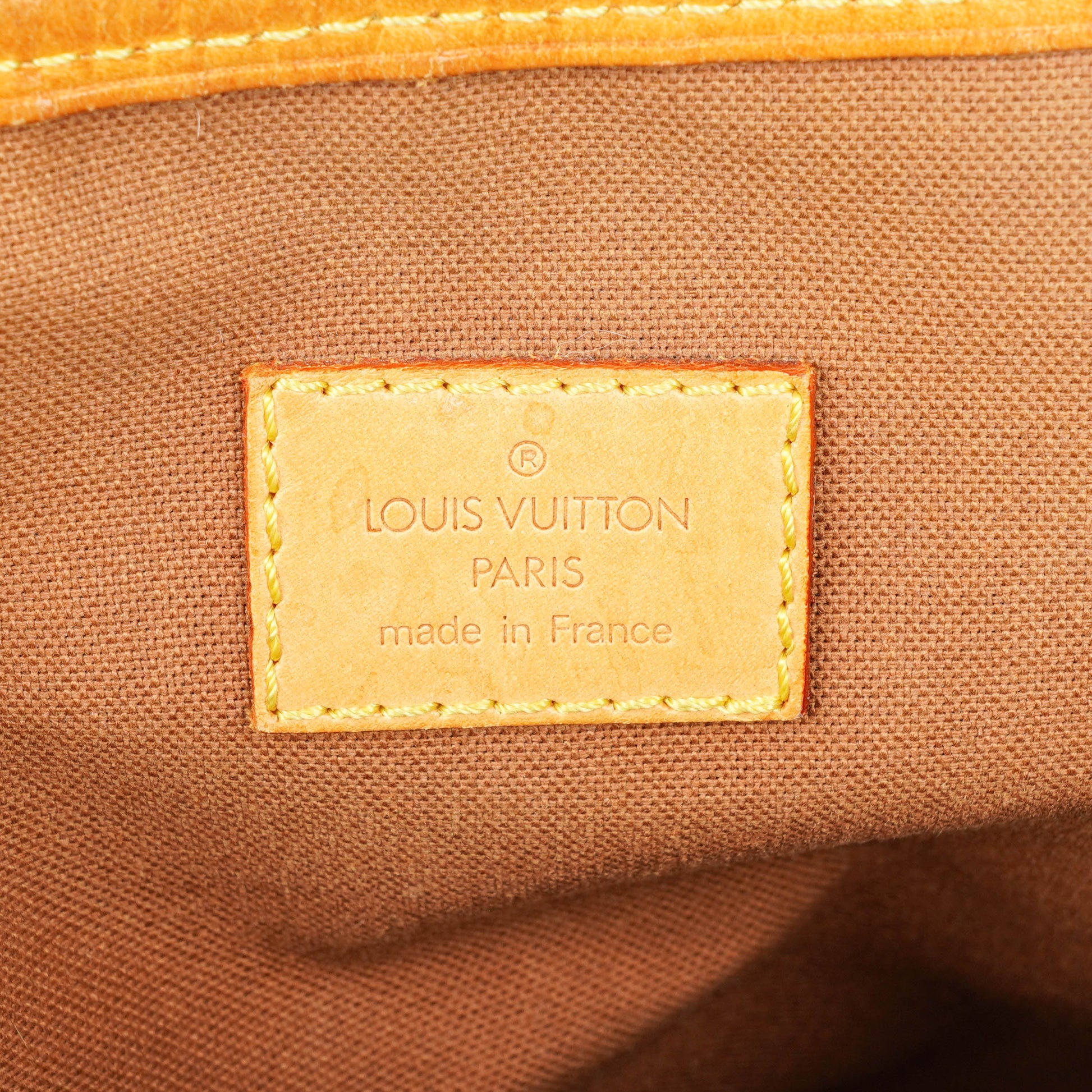 Louis Vuitton Batignolles Tasche aus Monogram Canvas
