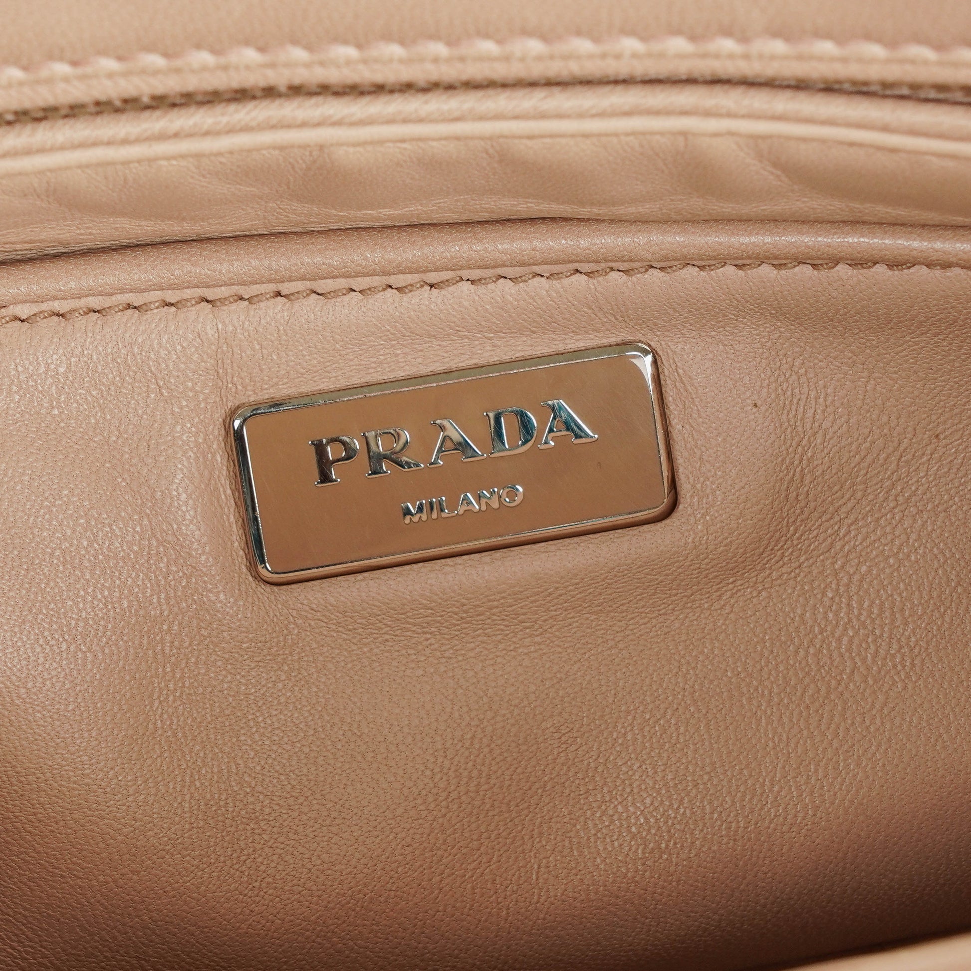 Prada Nappa Gaufre Cammeo Schultertasche